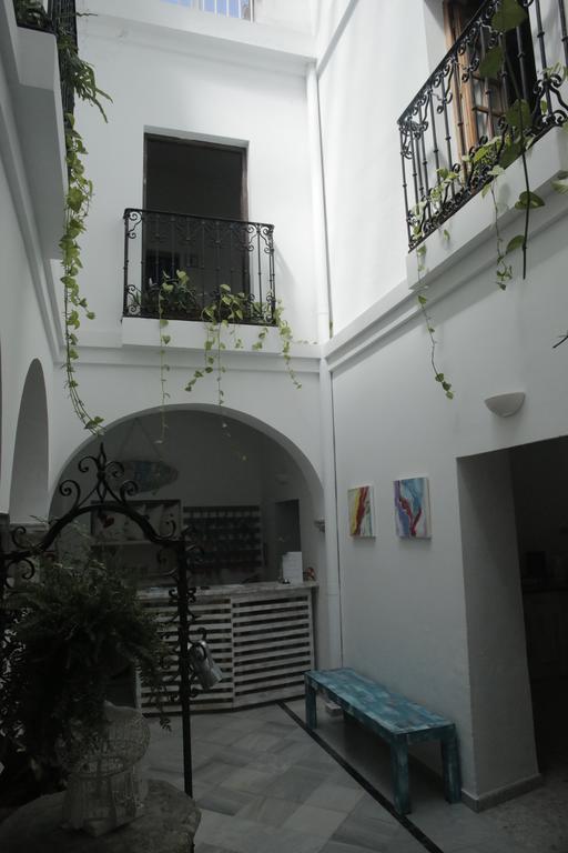 Wake Up In Tarifa Hostel & Restaurant Lounge Екстериор снимка