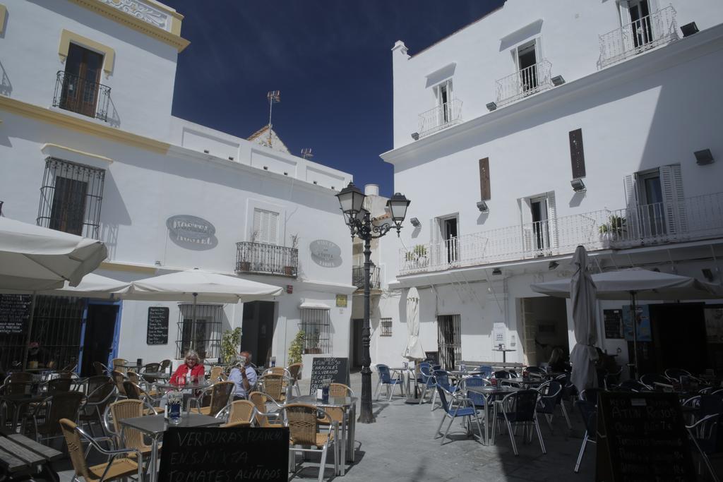 Wake Up In Tarifa Hostel & Restaurant Lounge Екстериор снимка