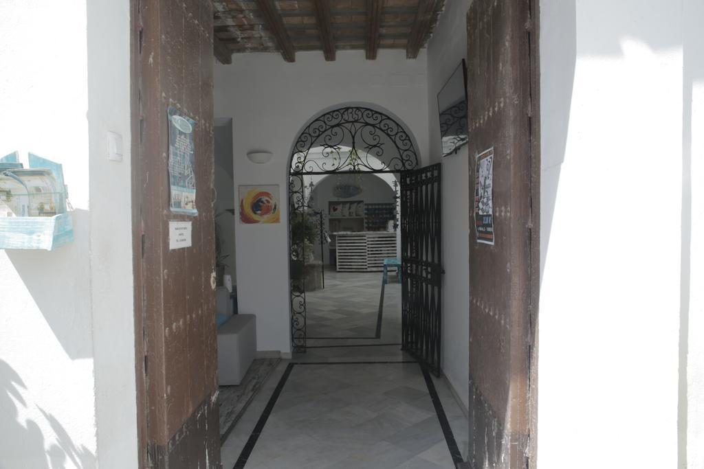 Wake Up In Tarifa Hostel & Restaurant Lounge Екстериор снимка