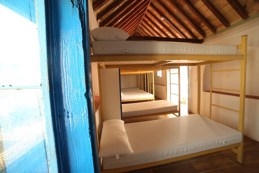 Wake Up In Tarifa Hostel & Restaurant Lounge Стая снимка